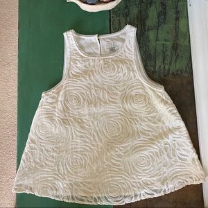 Sleeveless swing blouse with velvet rose design